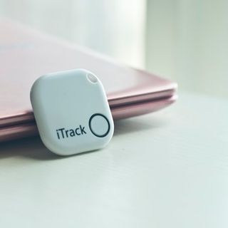 Móc Khóa Thông Minh iTrack 1