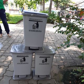 thùng rác y tế ,thùng rác đạp chân y tế,thùng rác 10l,thùng rác 15l