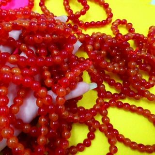 Vòng 8li chuỗi đeo tay đủ màu nhé