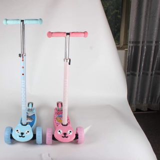 Scooter cao cấp hình gấu, bánh PU full LED (2865M-2)