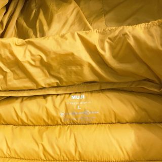 Áo phao siêu nhẹ Muji . VN X.uất dư.