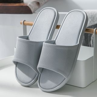 Dép đi trong nhà thời trang dành cho nam nữ