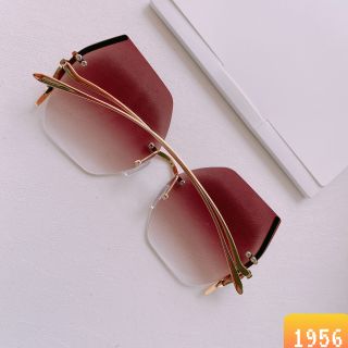 KÍNH THỜI TRANG 1956