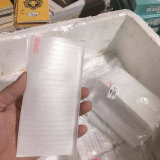 Kính Cường Lực Trong Không Hộp
