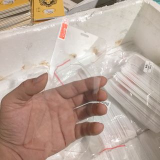 Kính Cường Lực Trong Không Hộp