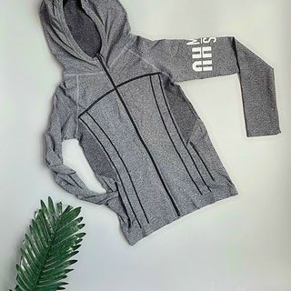 ÁO KHOÁC NỮ LOGO CHỮ CÁNH TAY QUẢNG CHÂU