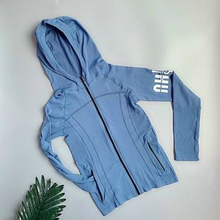 ÁO KHOÁC NỮ LOGO CHỮ CÁNH TAY QUẢNG CHÂU