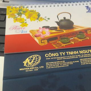 Lịch Bàn giá rẻ ép kim In Bạch Dương