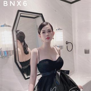 Váy ren xòe ngắn