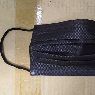 Khẩu trang y tế 3 lớp kháng khuẩn 99% Hộp 50 cái (2 lớp vải không dệt, và một lớp giấy kháng khuẩn) [Bình ổn thị trường]