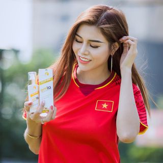 Dung Dịch Vệ Sinh Phụ Nữ Emla - Chiết Xuất Thiên Nhiên