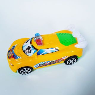 Xe cảnh sát lên cột có chuông