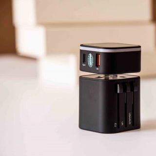 UNIVERSAL ADAPTER SẠC DU LỊCH ĐA NĂNG