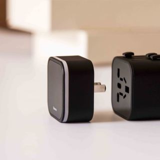 UNIVERSAL ADAPTER SẠC DU LỊCH ĐA NĂNG