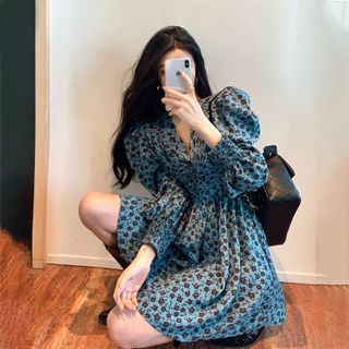 ĐẦM XOÈ HOA XANH TAY DÀI BO THUN - DT1432