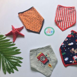 Set 4 cái Yếm tam giác nhiều họa tiết cho bé Cambodia YTG001