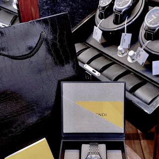 Đồng hồ nữ FENDY CRAZY CARATS DIAMOND 369 giá sỉ