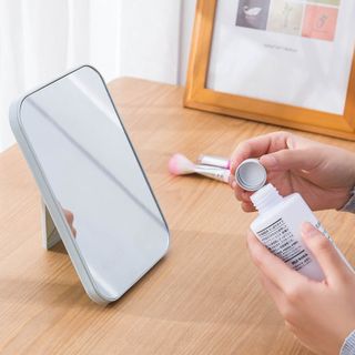 Gương Trang Điểm Chữ Nhật Để Bàn Gấp Gọn