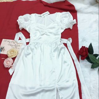 ĐẦM MAXI TRẮNG XẺ TÀ