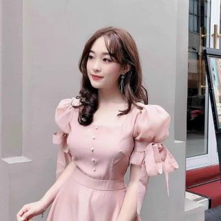 ĐẦM XÒE NƠ TAY