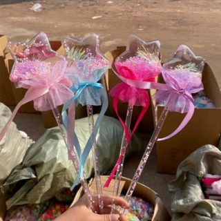 Đũa thần lắc cháy đèn đủ màu