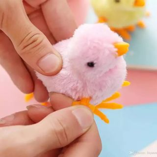 Đồ chơi gà con lên dây cót cho bé