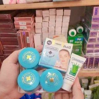 Set trị mụn yanhee