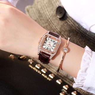 Đồng hồ đính hạt. Tặng thêm 4 cục pin
