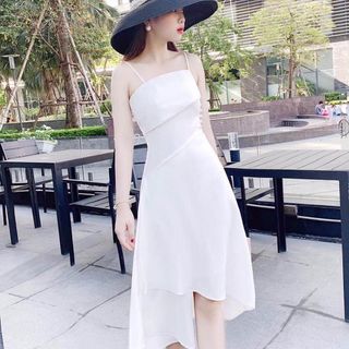Đầm dây xinh ngất ngây