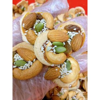 Bánh đồng tiền mix hạt điều, ngũ cốc (hũ 300g)