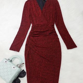 Đầm body vạt chéo giấu bụng