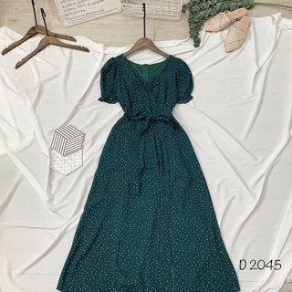 Đầm bi nhíu ngực