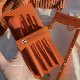 Bộ cọ trang điểm MILA COLOR 4 cây