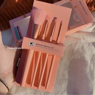 Bộ cọ trang điểm MILA COLOR 4 cây