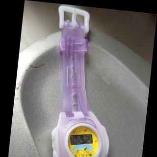 Đồng hồ điện tử chỉnh giờ sẵn