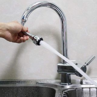 Vòi xịt tăng áp xoay 360 độ