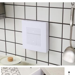 Kệ Dán Tường Đựng Dụng Cụ Nhà Bếp