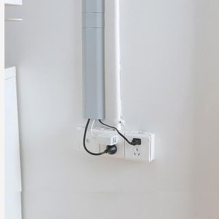 Nẹp luồn dây điện dính tường có kẹp giữ cao cấp