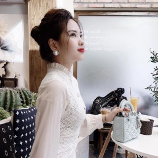Đầm ren ôm sang trọng