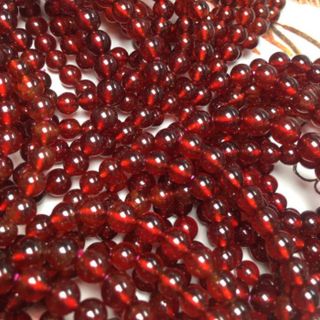 Vòng chuỗi màu đỏ 8mm