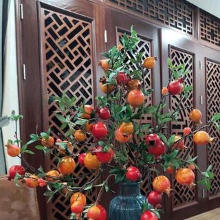Cành lựu trưng tết