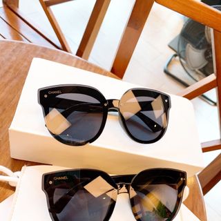 Mắt kính thời trang form tròn model