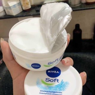 Kem dưỡng nẻ Nivea Soft Đức 200ml