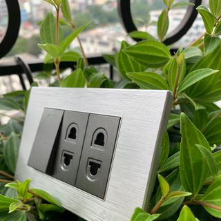 Mặt công tắc màu ghi LC mới nhất thị trường, mặt thiết bị 1, mặt 2, mặt 3.