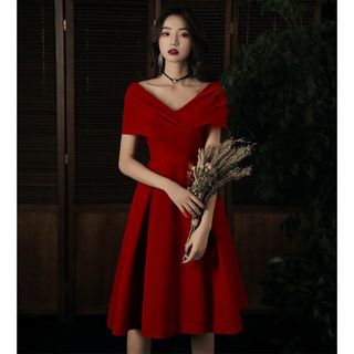 ĐẦM XOÈ ĐỎ TRỄ VAI XẾP LI - DT1416