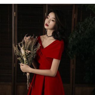ĐẦM XOÈ ĐỎ TRỄ VAI XẾP LI - DT1416