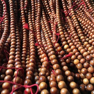 Tràng 108 hạt gỗ Huyết Long Thân 8ly