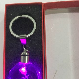 Móc khoá pha lê phát sáng