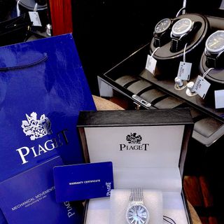 Đồng hồ nữ PYAGET LIMELIGHT GALA DIAMONDS SATIN