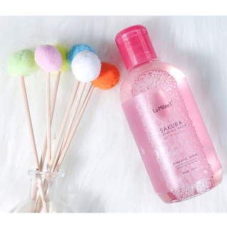 Nước tẩy trang làm sạch sâu nhẹ nhàng LamiLee Cherry Blossom Cleansing Water 250ml